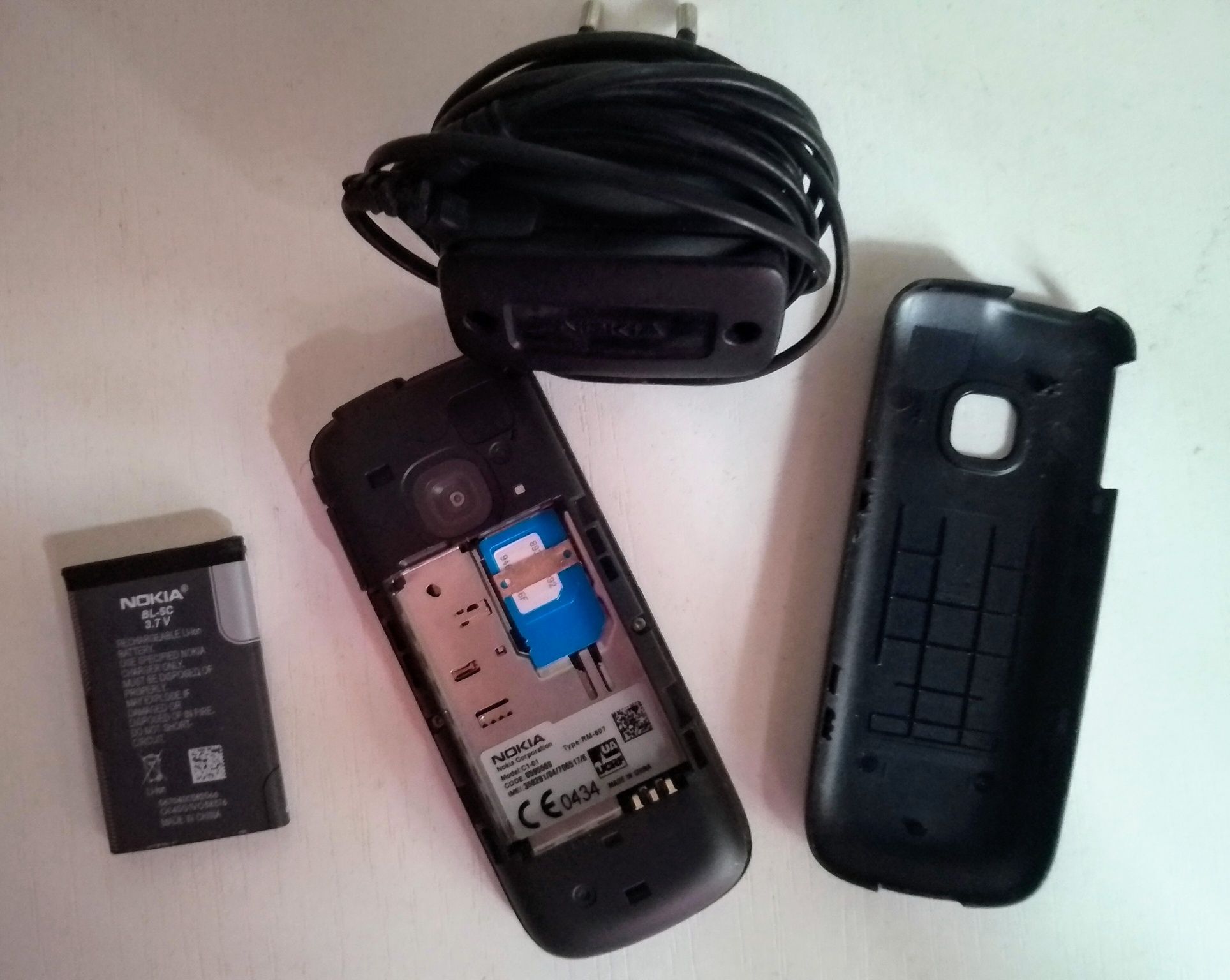Продам телефончик кнопковий Nokia C1-01