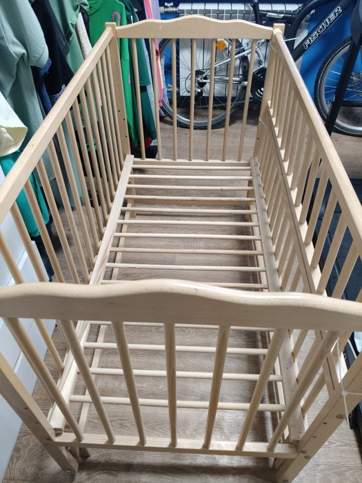 Дитяче ліжко .В гарному стані .