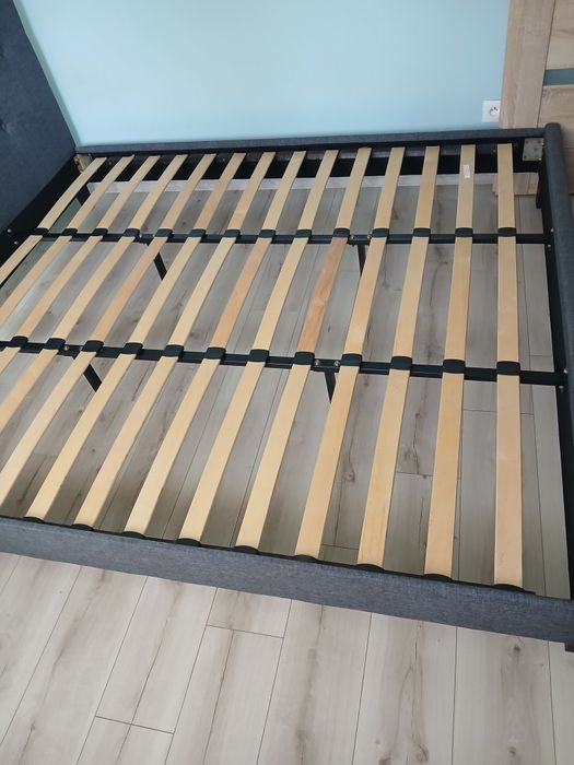 Łóżko tapicerowane 180 z transportem