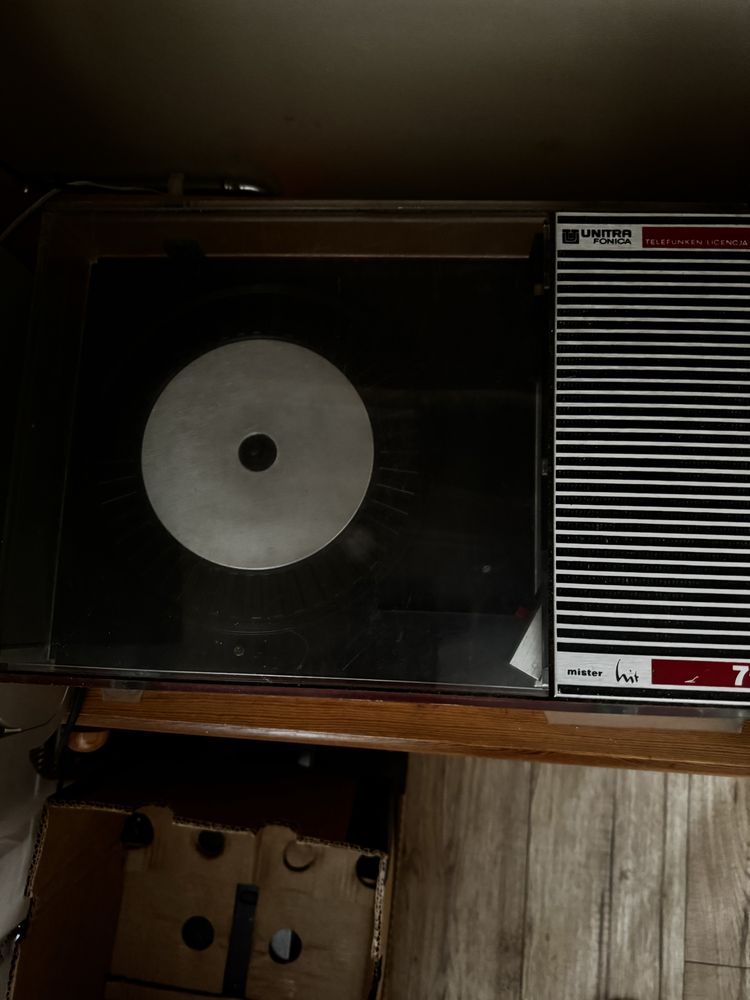 Adapter , gramofon Unitrs