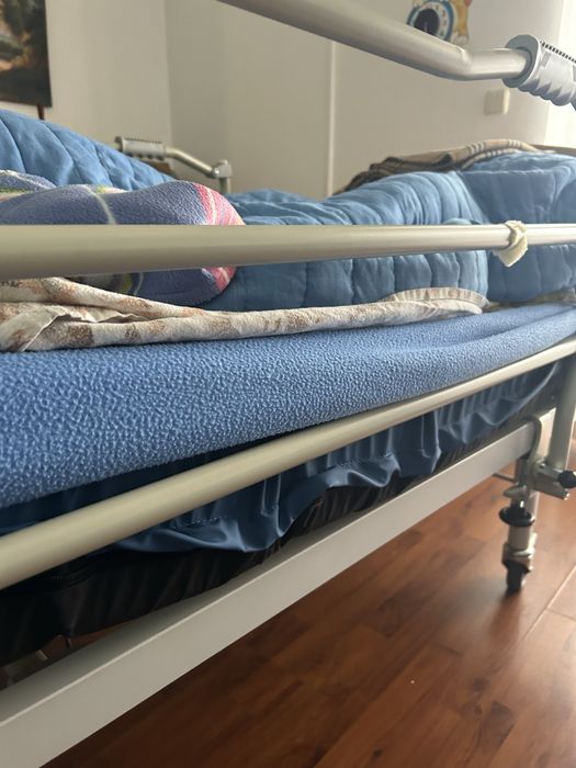 Cama articulada eletrica + colchão e pega elevatória - 1 mês de uso