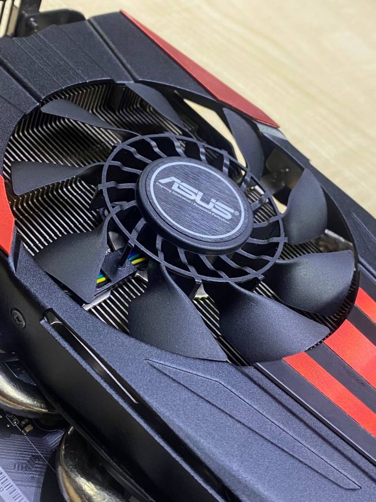 Відеокарта ASUS GeForce GTX 780 DC II 3GB GDDR5 (384bit)