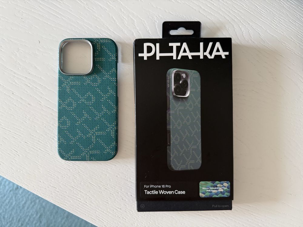 Pitaka tactile woven iphone 16 pro