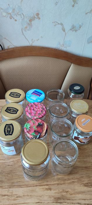 Банки 0,5 і 1 літр б\в