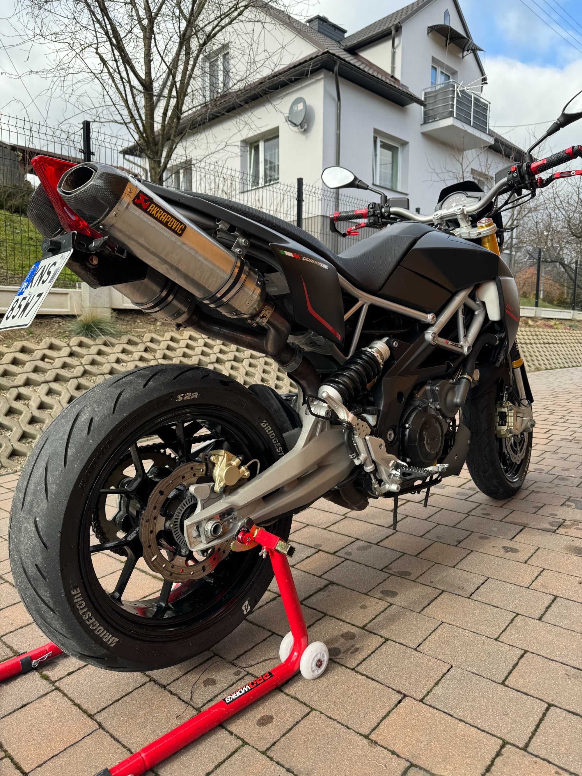 Aprilia dorsoduro 750 [akrapovic, abs, supermoto, niski przebieg, A2]