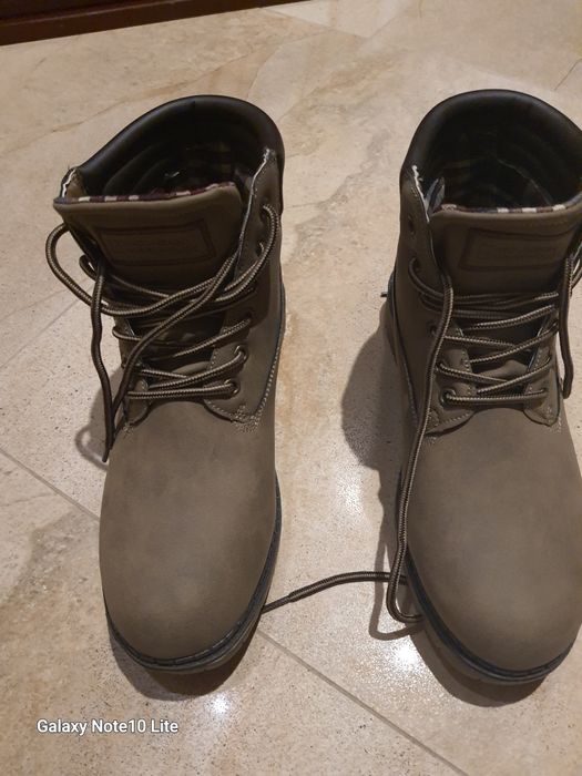 Ботінкі  нові, осінні, розмір 42. Чоловічі.