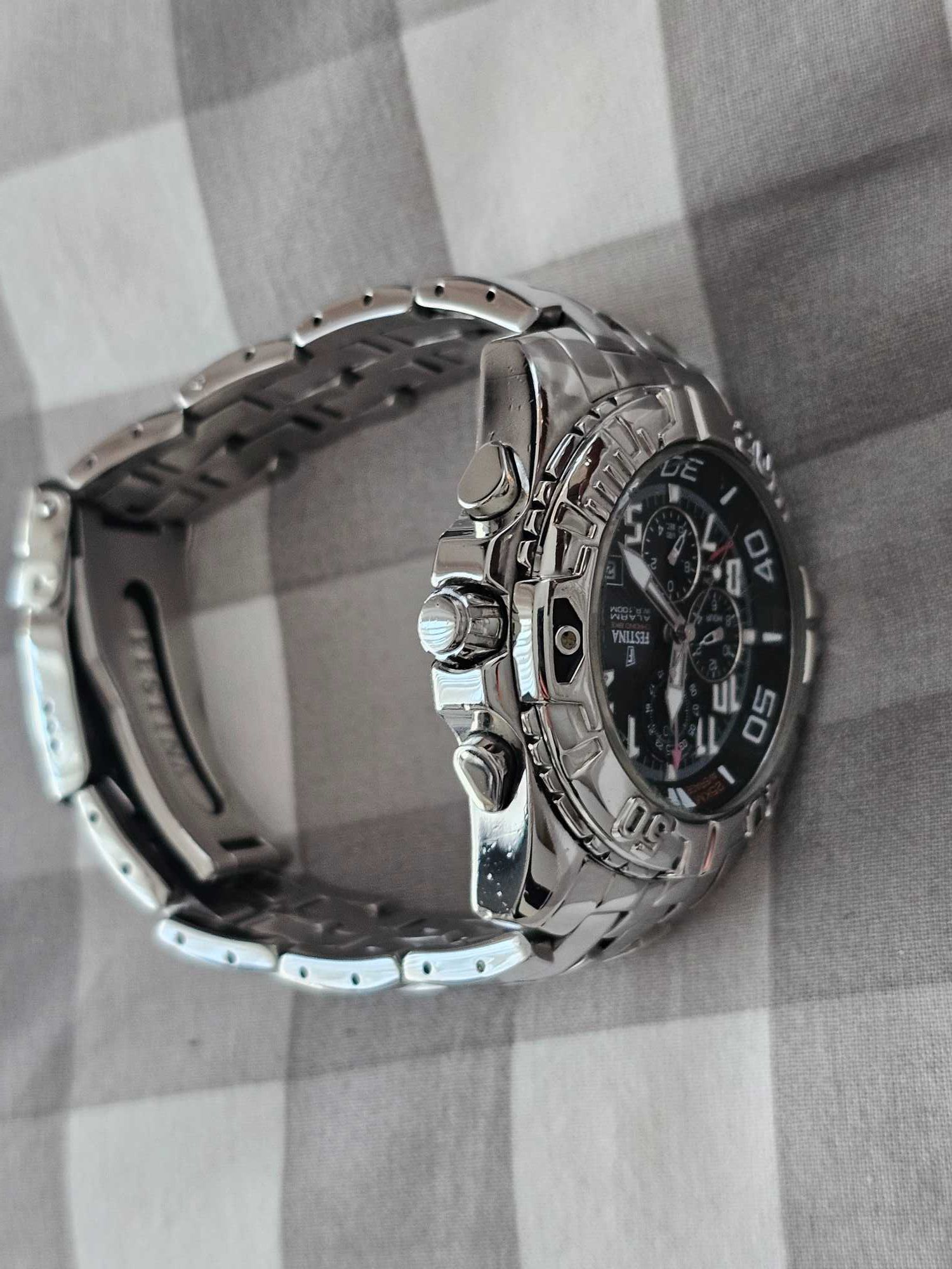 Relogio Festina  Swiss Made Cronometro VALOR NA LOJA 400 EUROS..