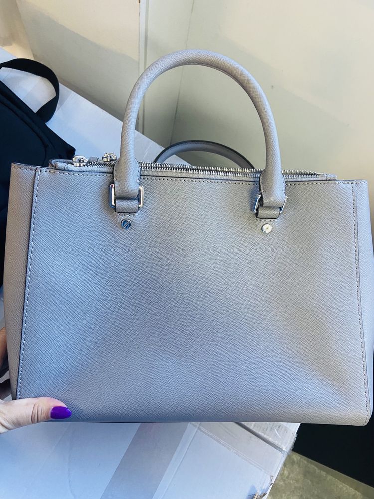 Mala Michael Kors