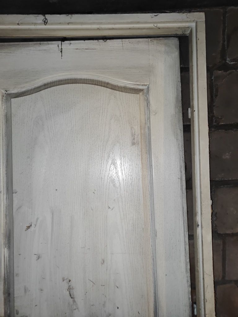 Drzwi z framuga białe