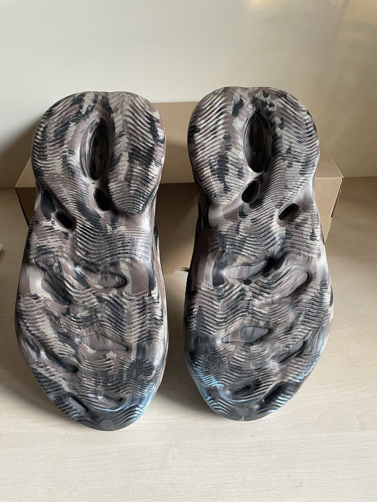 Yeezy Foam Runner MX Cinder US 10 / EU 44,5