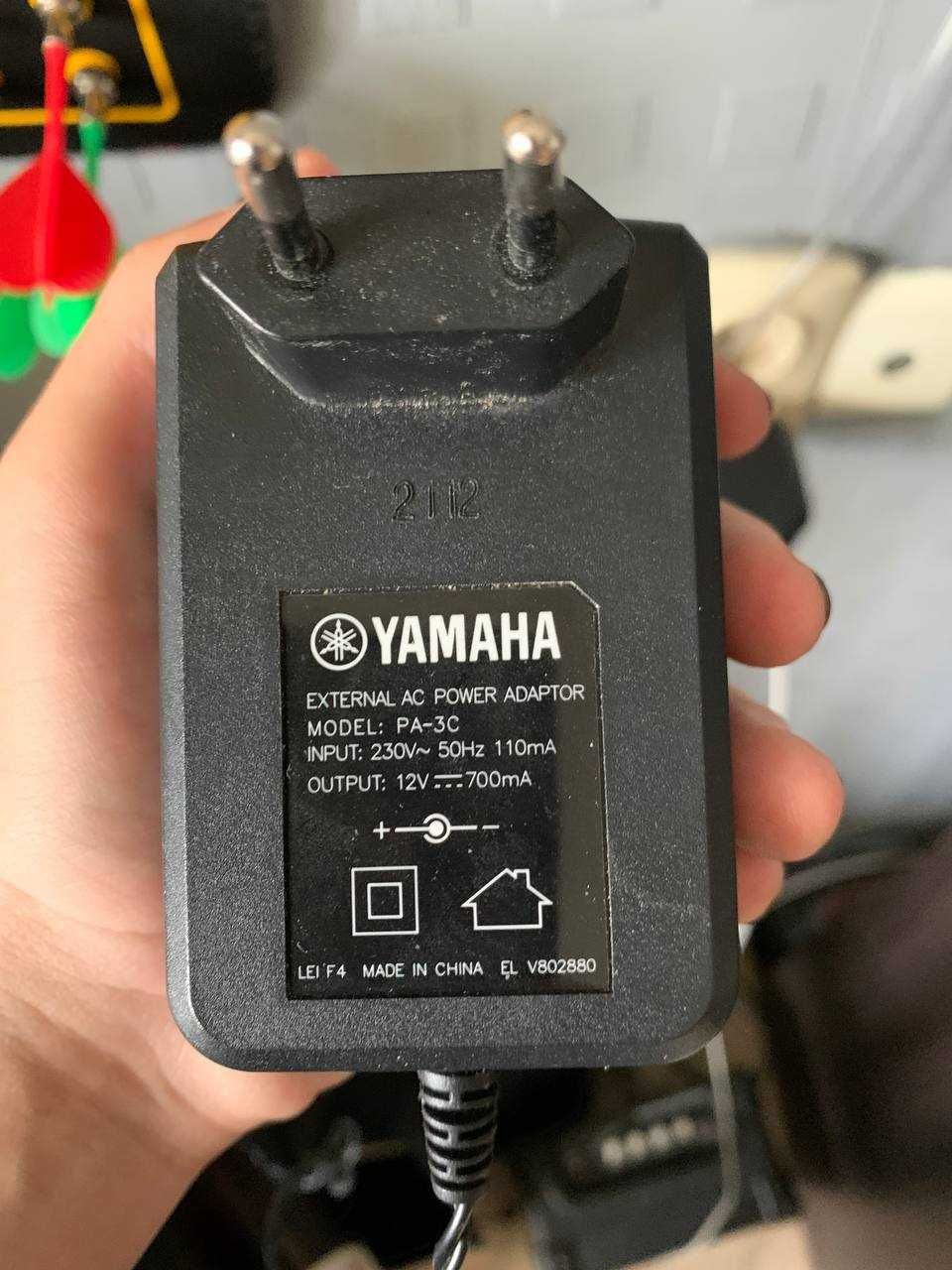 Keyboard Yamaha EZ-300 biały