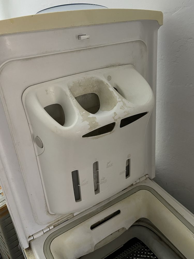 Продам пральну машину Whirlpool з верхнім завантаженням
