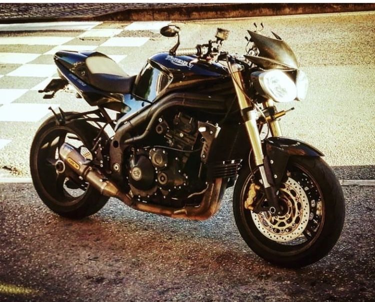 Triumph speed triple