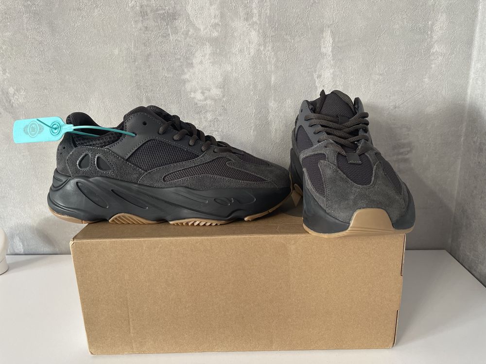 Adidas Yeezy boost 700 41 розмір