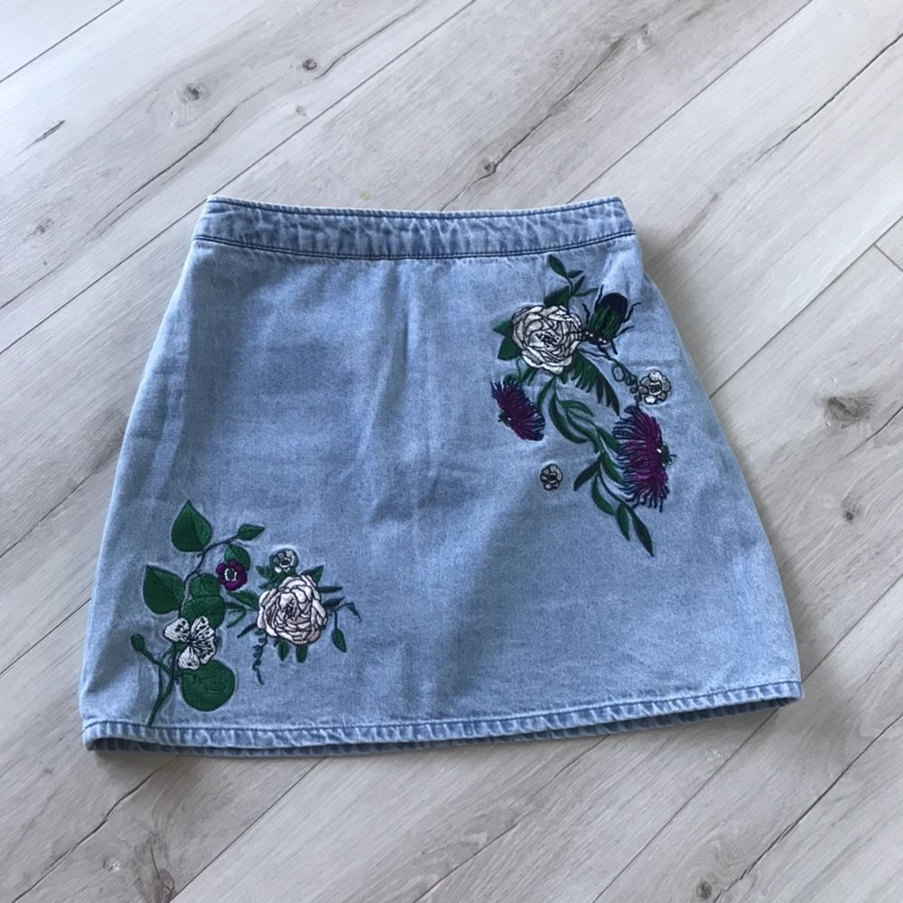 Spódniczka spódnica mini jeansowa kwiaty hafty roz. S 36 H&M