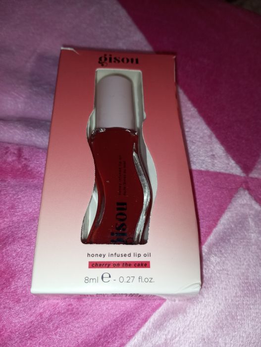 Błyszczyk olejek do ust gisou cherry on the cake 8ml