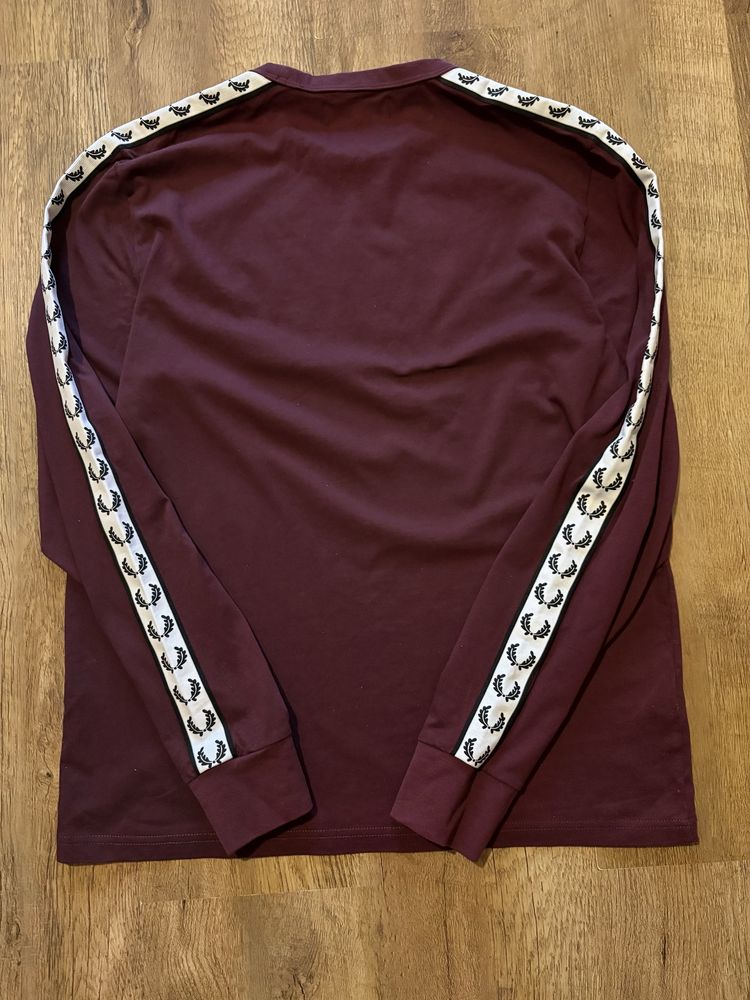 Лонг слів Fred Perry розмір M Хороший стан 9,5/10 як нова!