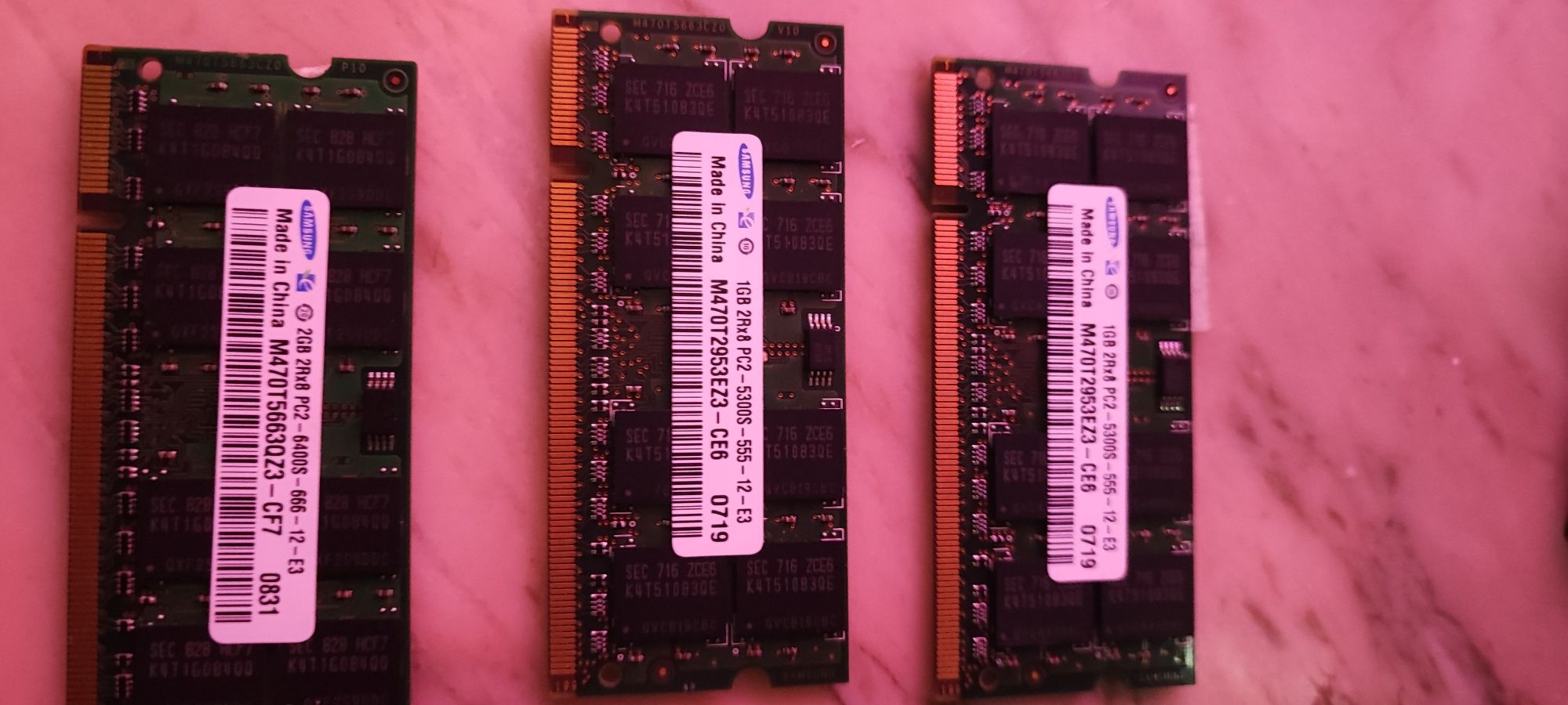 Memórias RAM ddr2 de 1 GB e 2gb