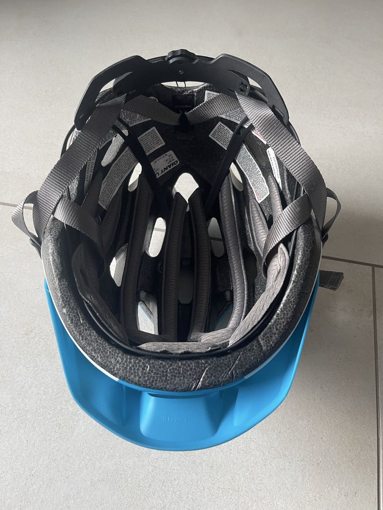 Kask rowerowy GIANT