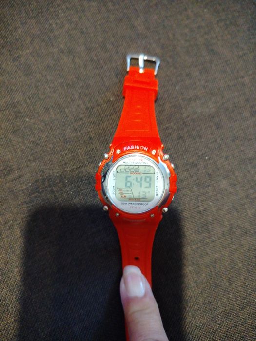 Zegarek czerwony OKAZJA