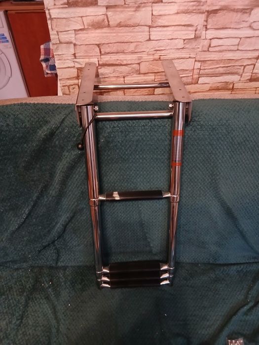 eleskopowa, składana drabinka do łodzi lub basenu,