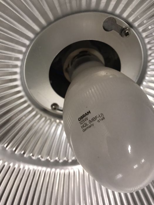 Iluminárias de armazém