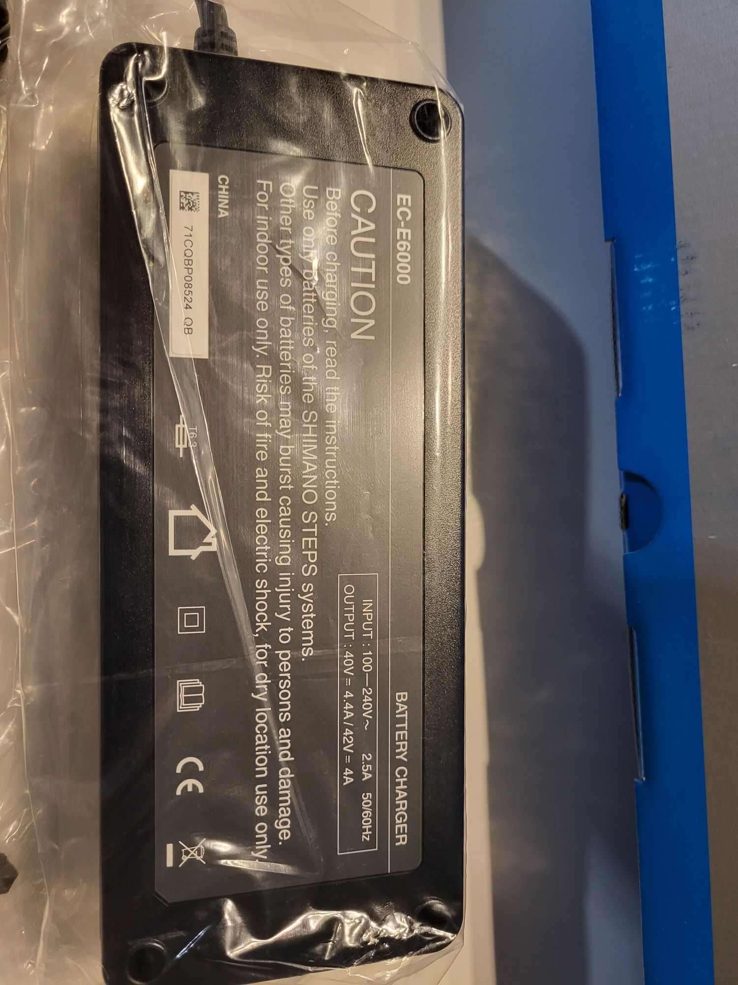 Ładowarka shimano steps 4a +adapter do ładowania baterii w domu