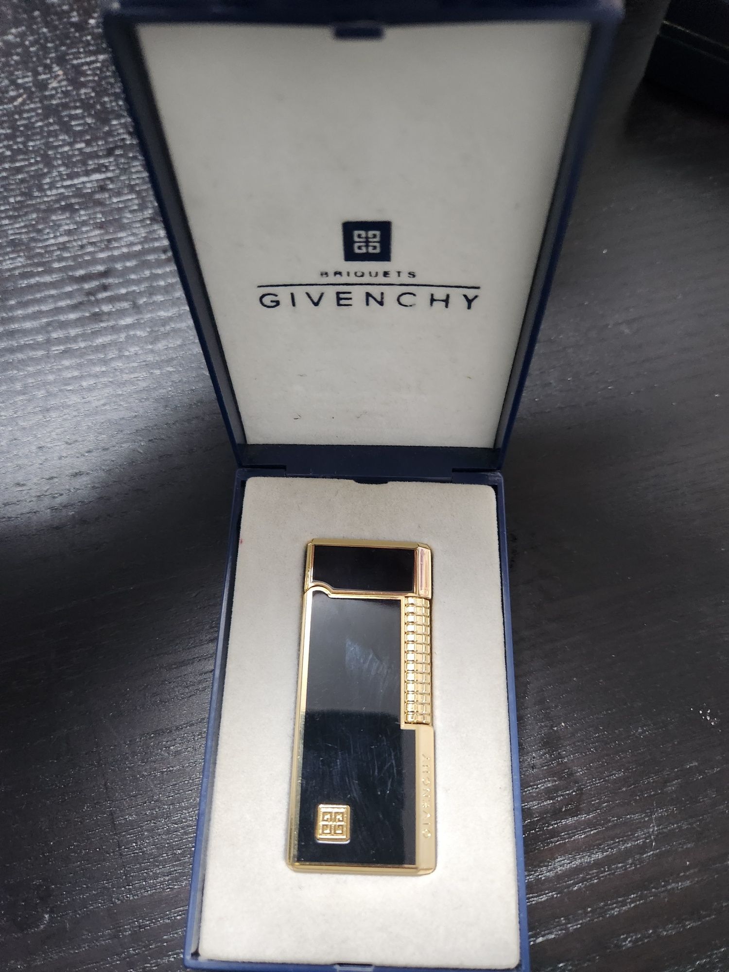 Isqueiro vintage Givenchy