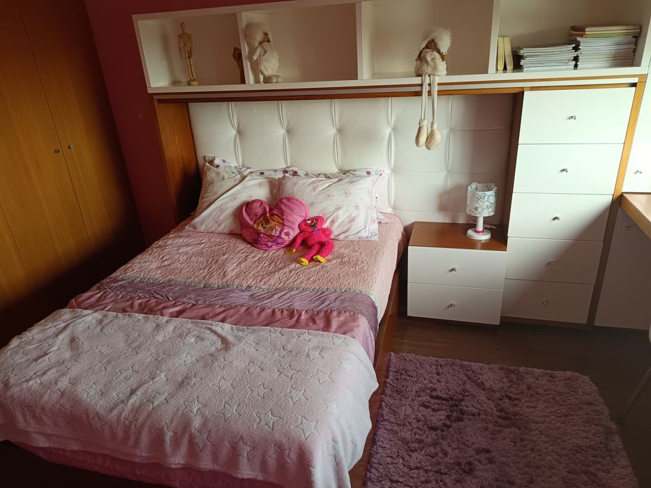 Mobília de quarto seminova