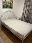 Cama de casal em ferro + colchão de molas