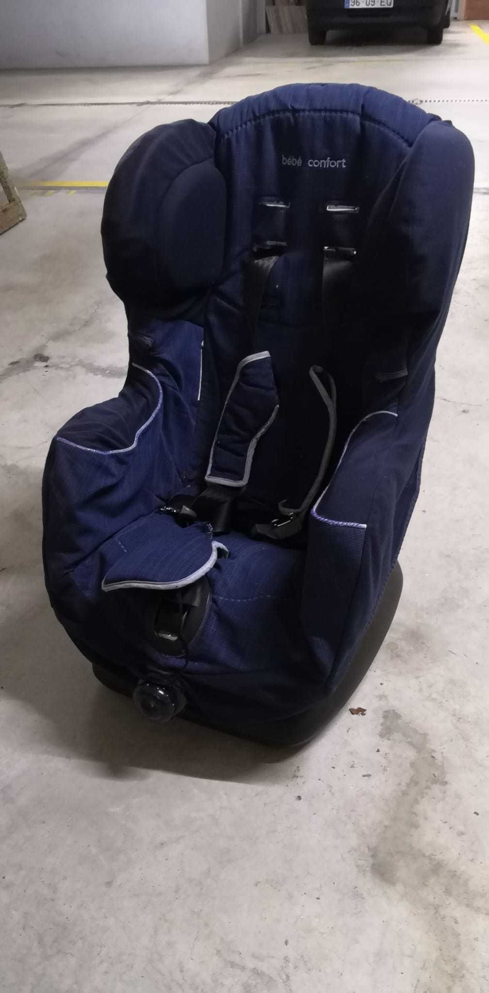 Cadeira Auto Bébé Confort - Grupos 1/2/3 - 20€