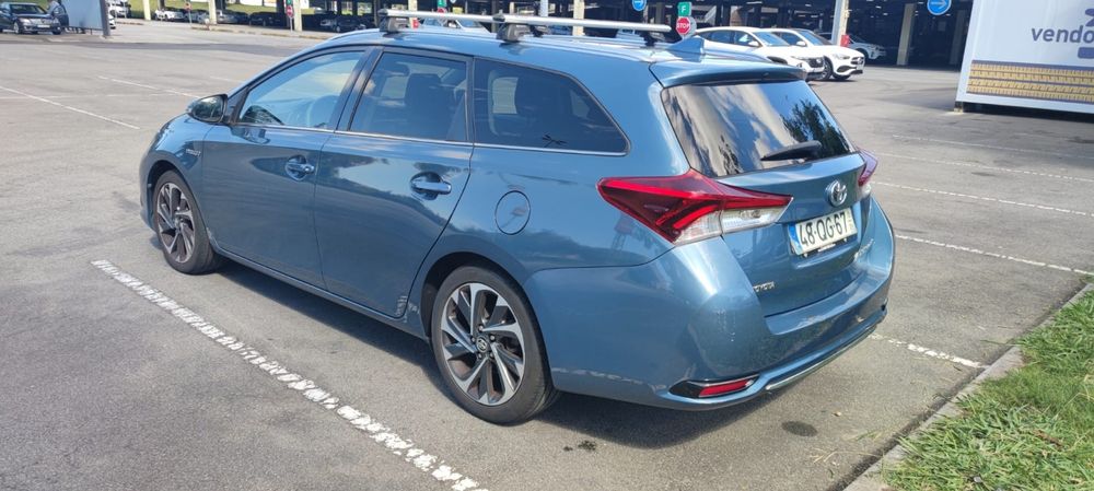 Toyota Auris Touring Sports 1.8 HSD Híbrido Automático – 2015