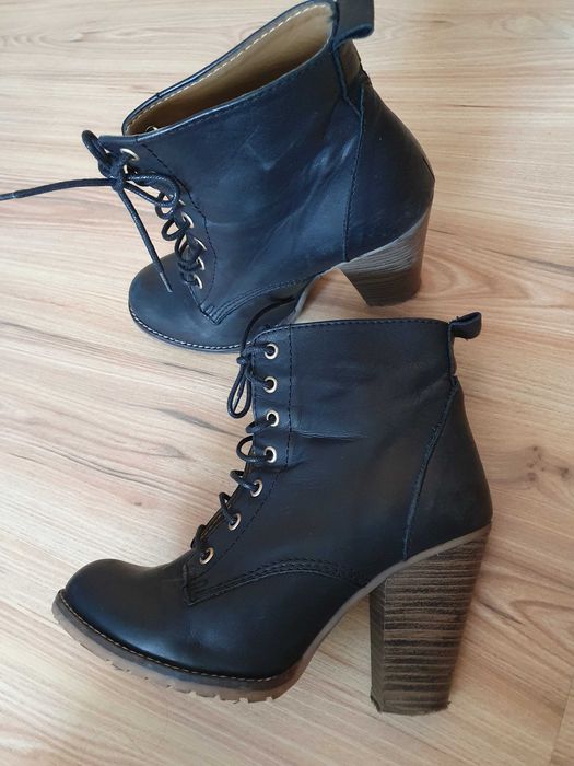 Czarne botki, Stradivarius, rozmiar 39