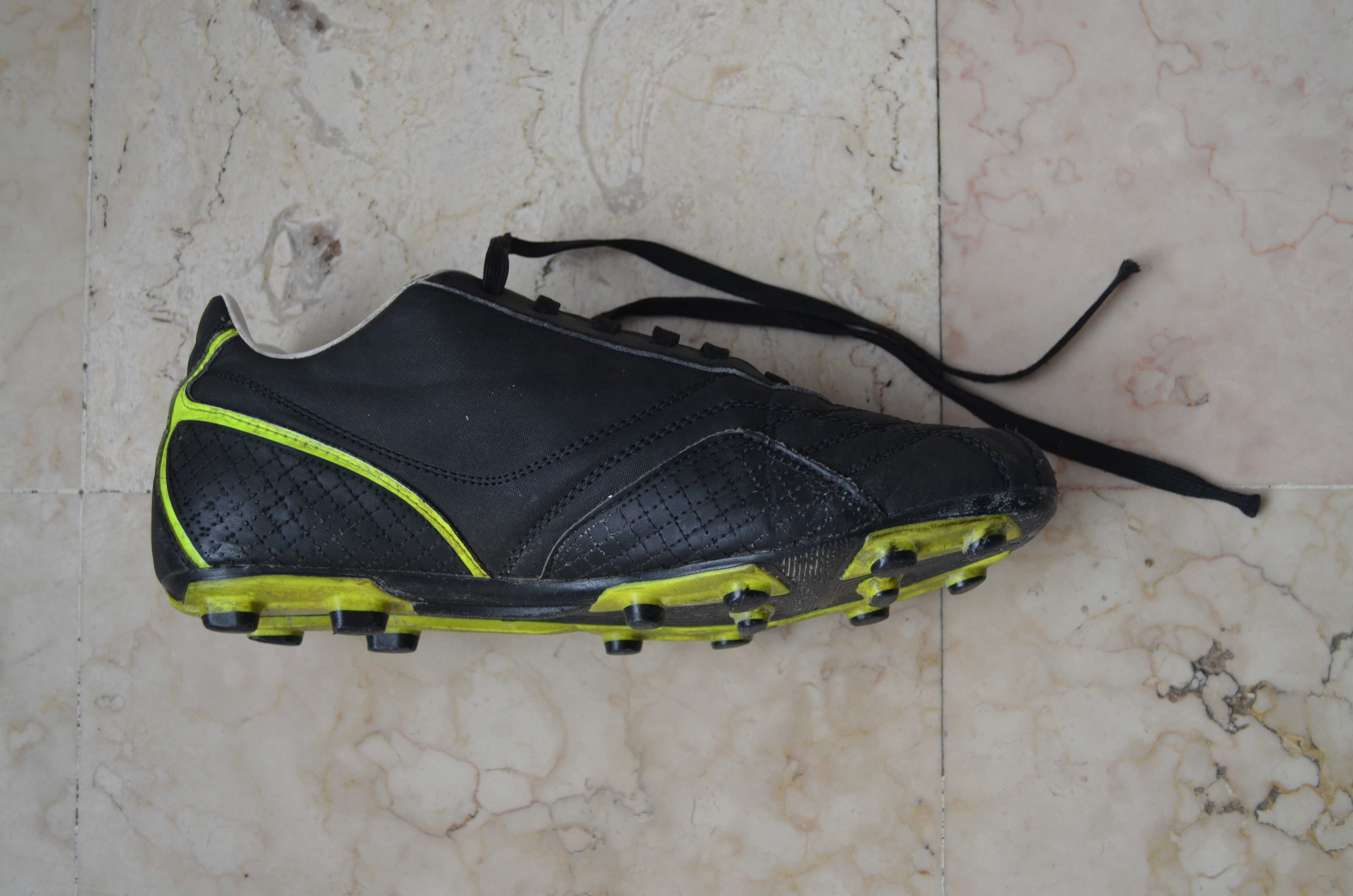 Chuteiras de rugby Kipsta tamanho 43