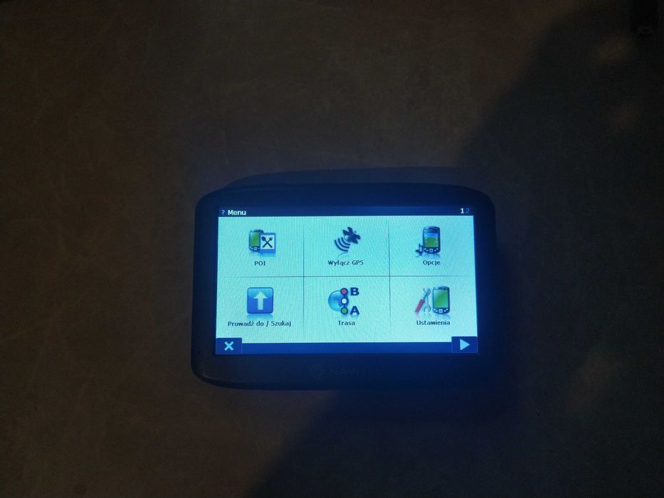 NAVITEL E500 , Uchwyt ,Kabel USB Uszkodzona