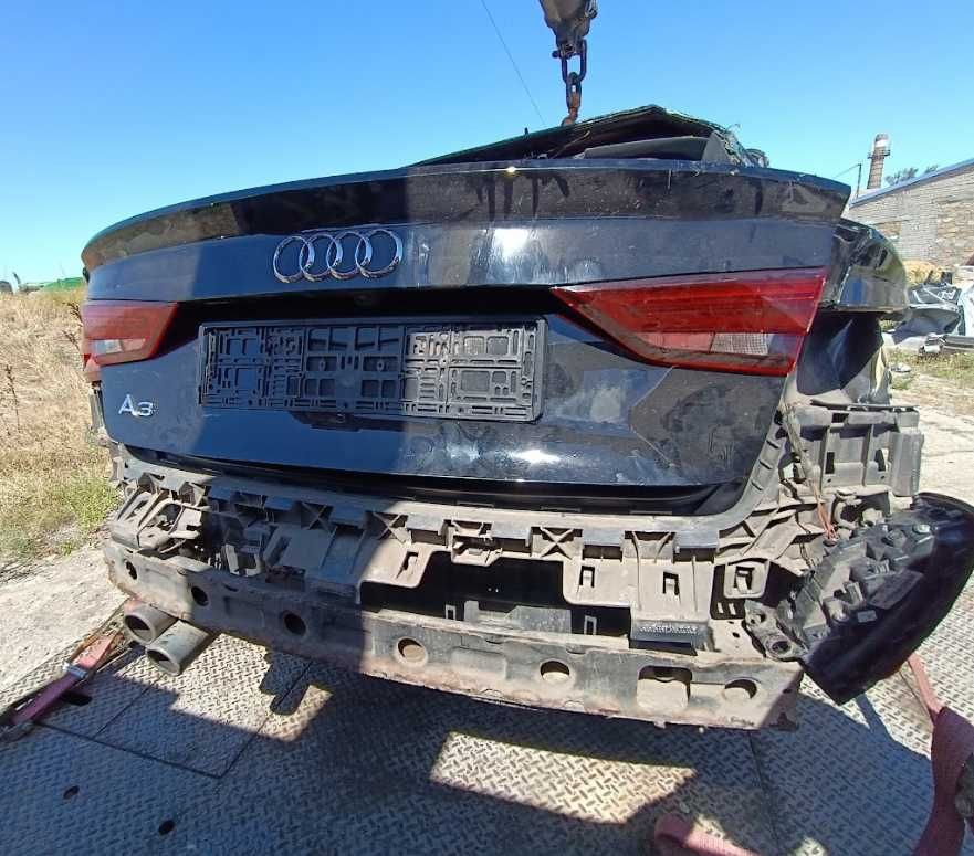 Кузов Audi A3 седан 2016 2.0 бенз черный. Разборка Audi A3 (8V)