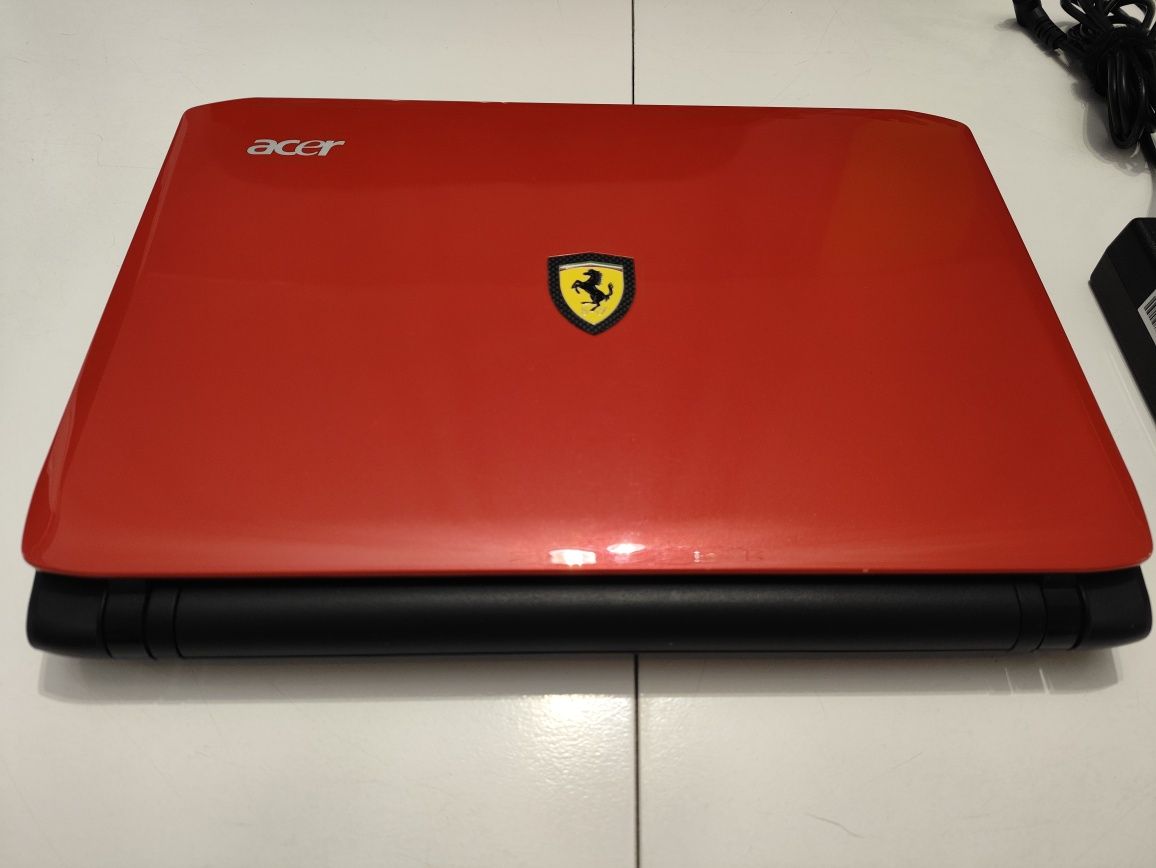 Netbook Ferrari One 200