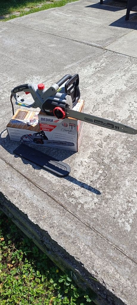 DEDRA DED8702 Piła łańcuchowa 2200W / 3KM Oregon prowadnica