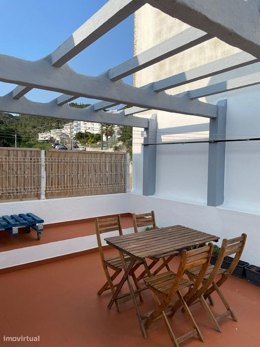 Único a 300m da praia. T1 c/ novo  equip  e  com rooftop deslumbrante