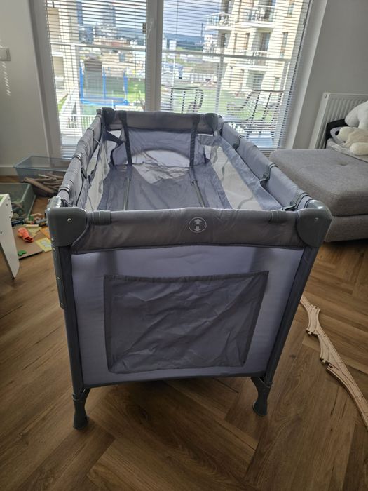 Łóżeczko turystyczne skladane