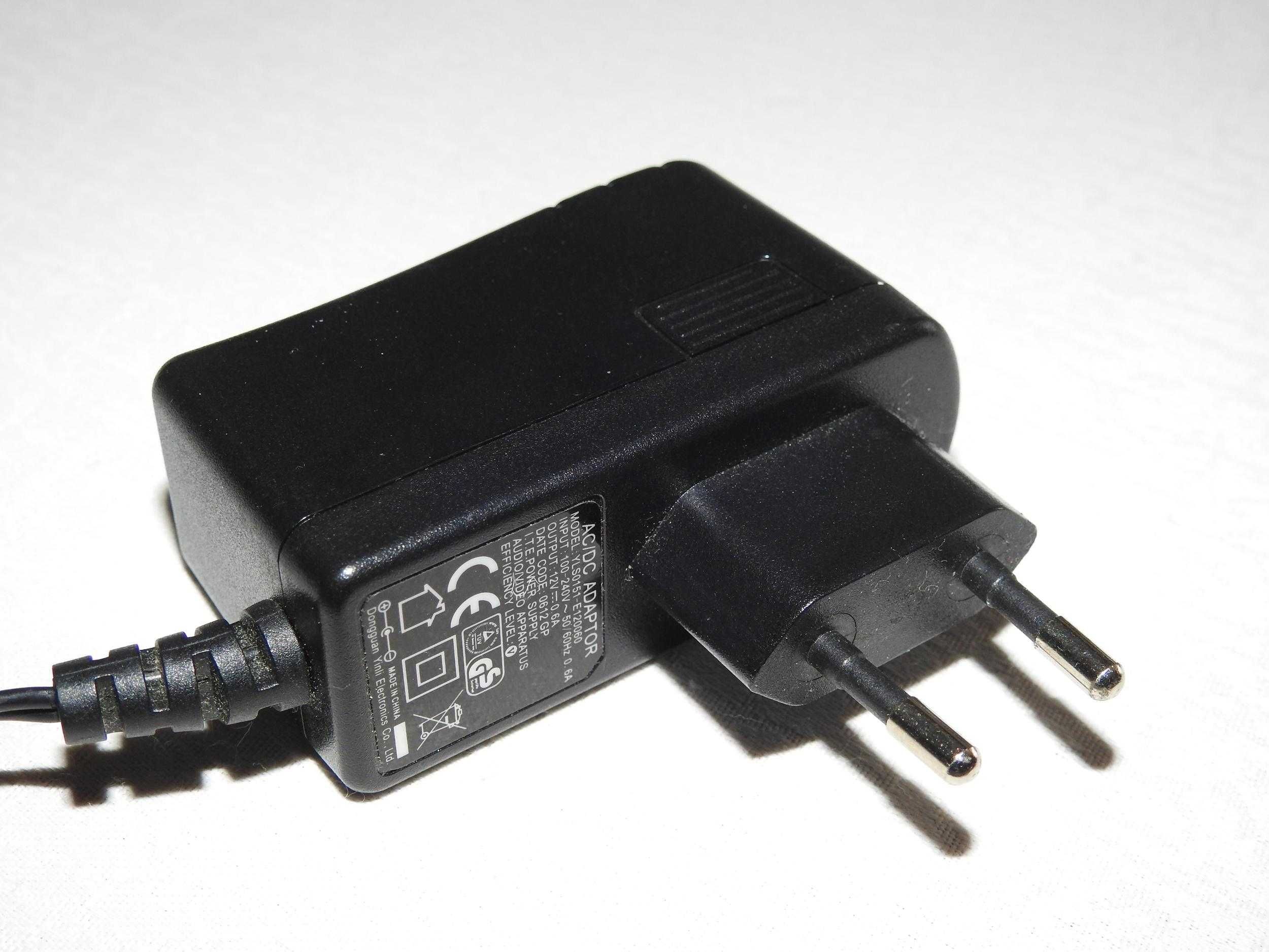 Zasilacz ładowarka 12V-0.6A