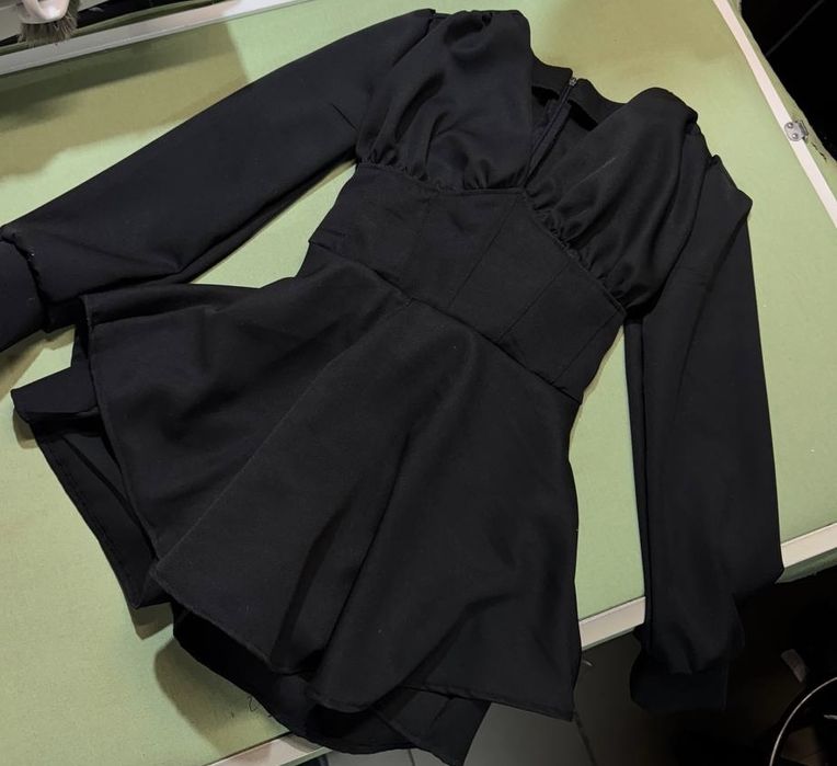 Сукня - комбінезон з імітацією корсету