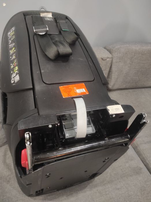 Дитяче автокрісло Britax-Romer, модель TRIFIX2 i-SIZE, 9 місяців - 4 р