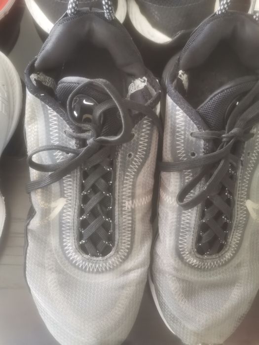 Ténis Nike e Adidas usados