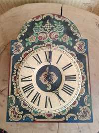 stary drewniany zegar wiszący nr 4