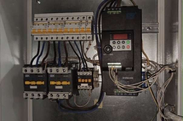 Elektryk,instalacje elektryczne, prąd.