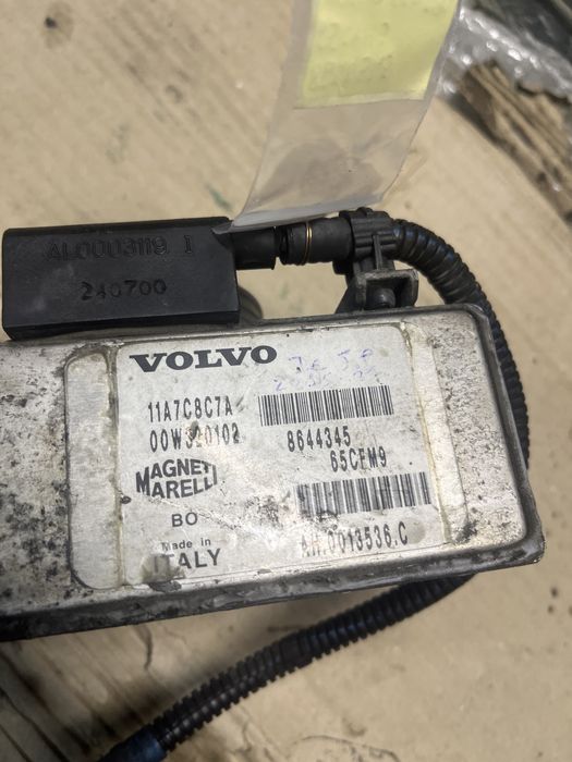 Дросельна заслонка дросільна заслінка Volvo S60 S80 V60 V70 XC70 2.4B