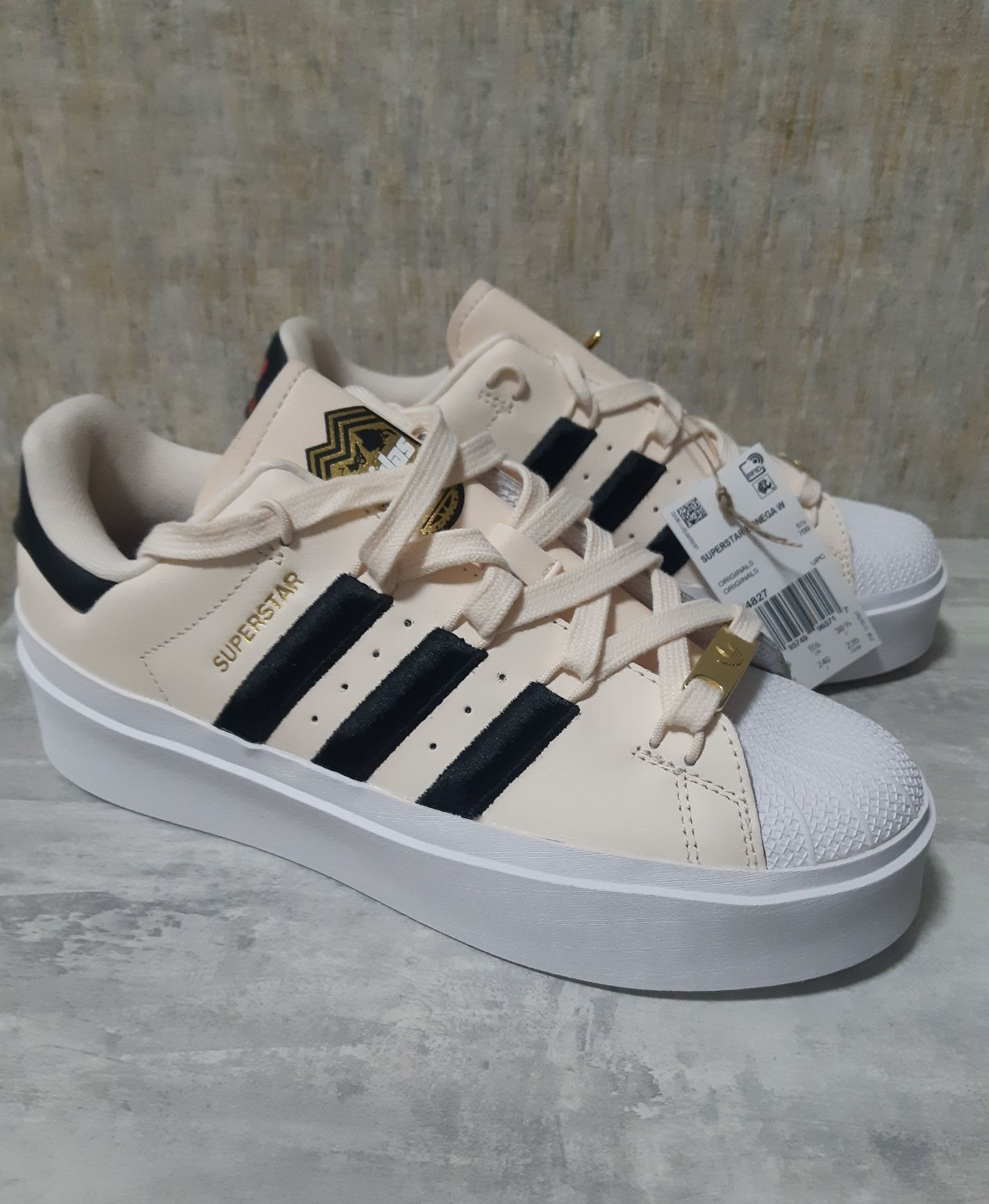 Жіночі кросівки Adidas Superstar Bogema US 7