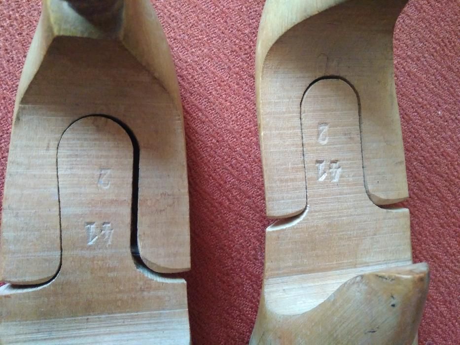 Zabytkowe polskie prawidła drewniane do butów, przedwojenne