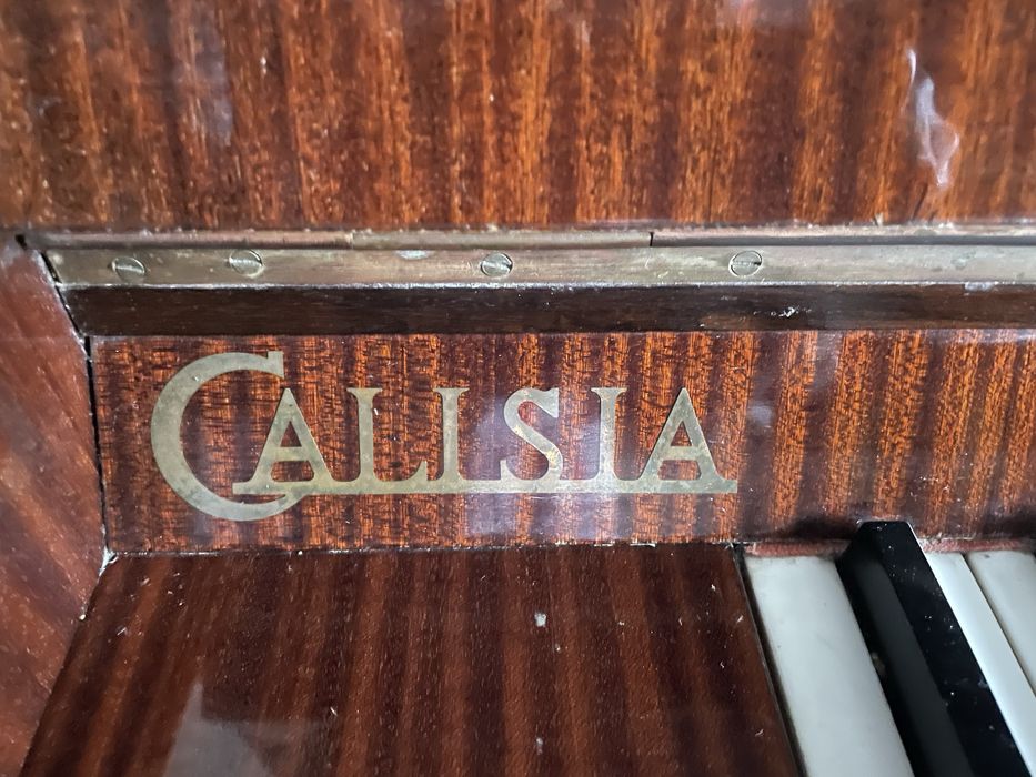 Pianino Calisia z 80-tych lat za darmo